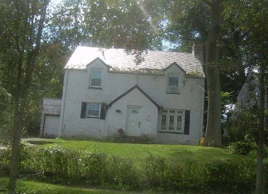 1st image of 106 Oxford Blvd