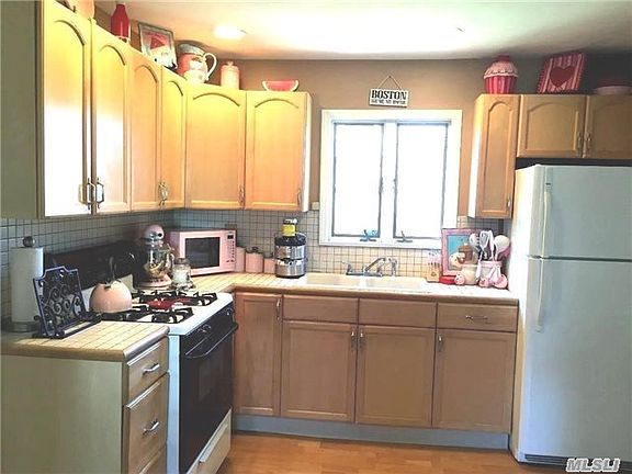 3rd image of 45 Georgia St
