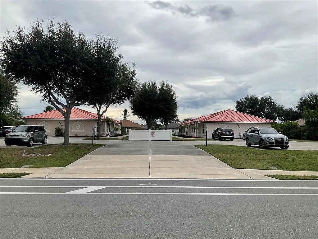 2 bed, 1.0 bath, 1128 sqft, $1,650 — Photo 1