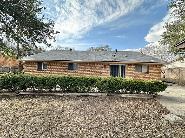 2108 Acron Dr — Photo 34