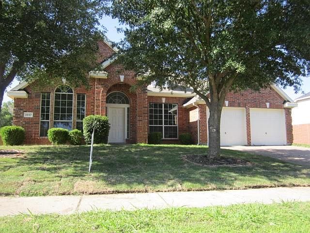 1st image of 1017 Lilac Ln