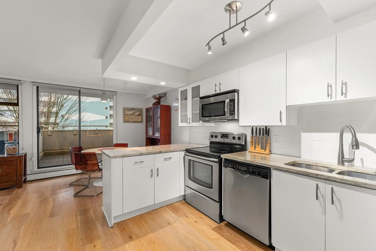 1 bed, 634 sqft, $2,700 — Photo 1