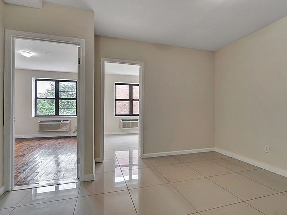 4th image of 415 Gates Ave APT 3-F