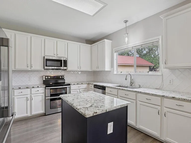 15006 Preston Court Dr — Photo 16