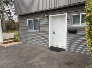20 McNulty St, Dix Hills, NY 11746