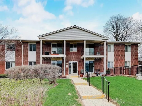 6167 West Howard AVENUE #16, Greenfield, WI 53220