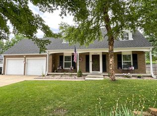 2032 Queens Rd, Salina, KS 67401