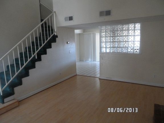 4th image of 2621 Sumac Ln