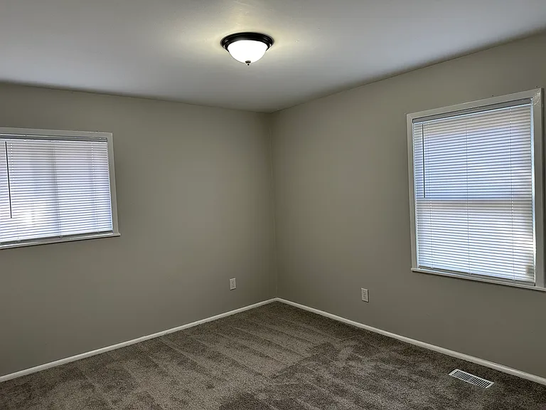 9961 Catalina Dr — Photo 10