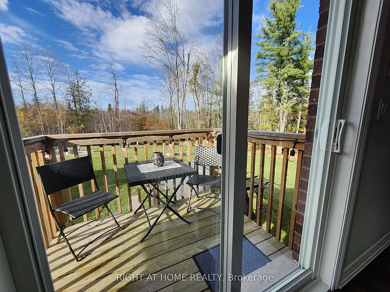 84 Diamond Valley Dr — Photo 21