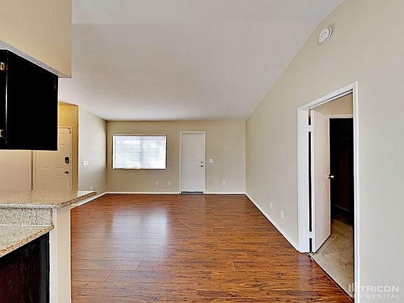 5th image of 553 Bastanchury Ave