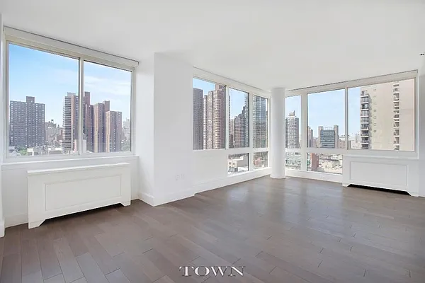 Rented by Town Residential | media 23