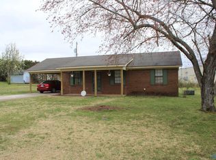 221 Nanela Dr, Moulton, AL 35650