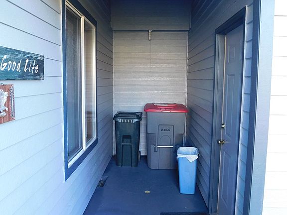 4th image of 1446 SW Fellows St