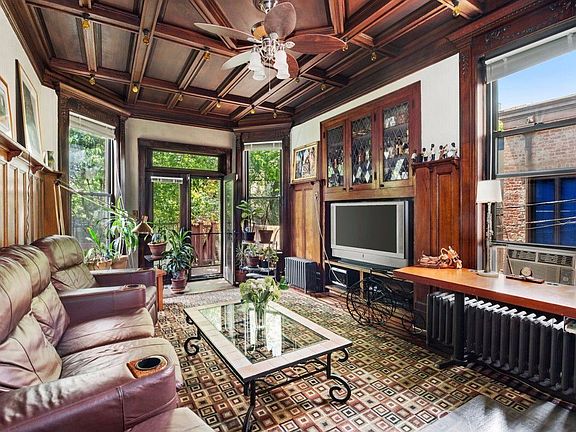 3rd image of 380 Sterling Pl