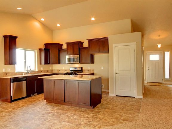 3rd image of 4912 E Saphire Ln