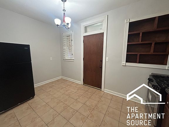2nd image of 4013 S Calumet Ave APT 3N