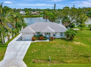 648 Dolphin Rd, Venice, FL 34293