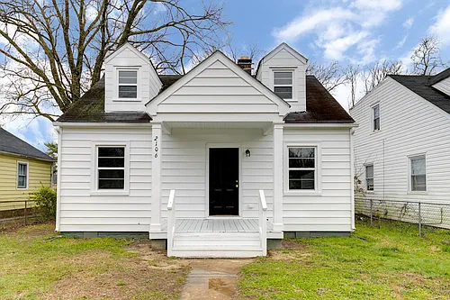 2106 Harwood St Photo 1