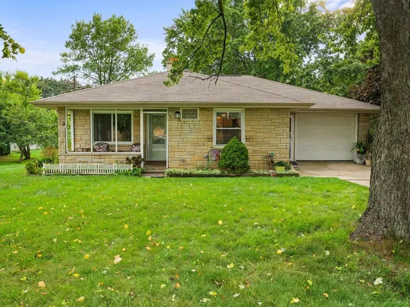 W227S8915 St Joseph DRIVE, Big Bend, WI 53103