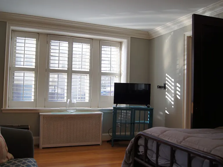 Bryant Apartments — Photo 21