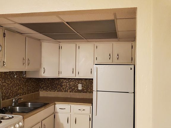 4th image of 100 Cadiz St #209
