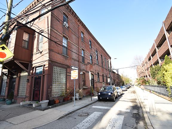 3rd image of 1702 Kater St