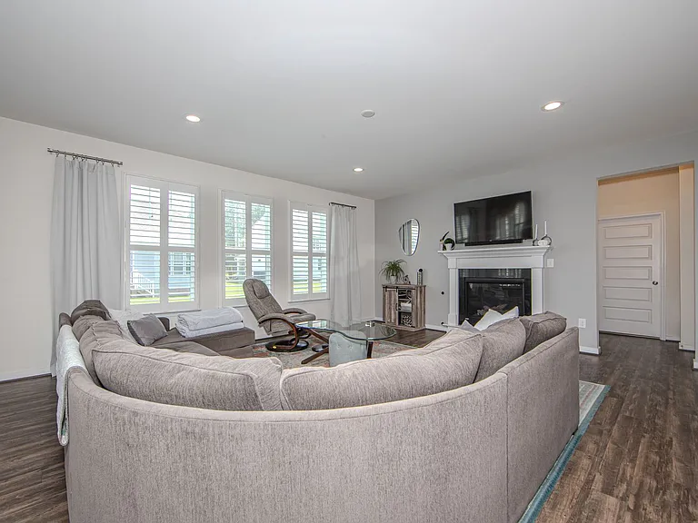 11913 James Overlook Ct — Photo 14