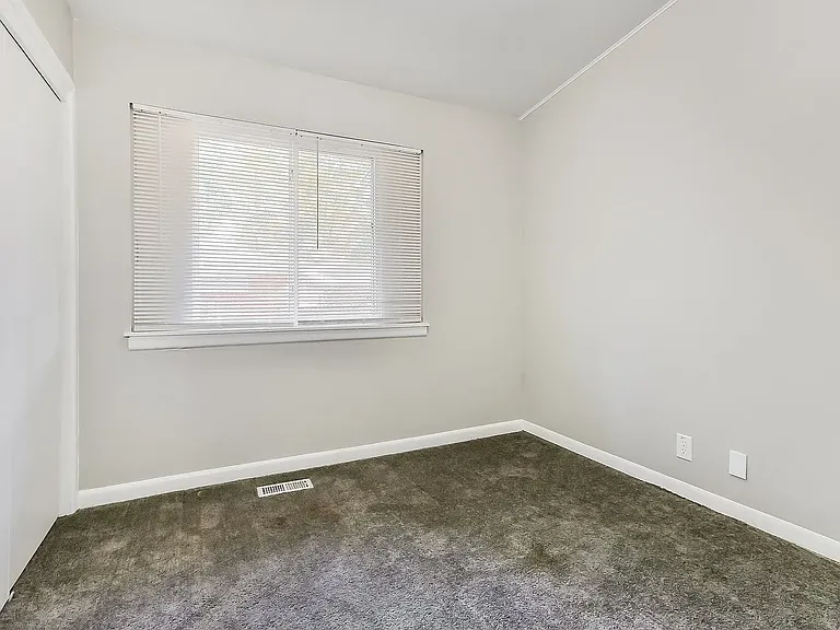 14 Barbara Cir — Photo 6