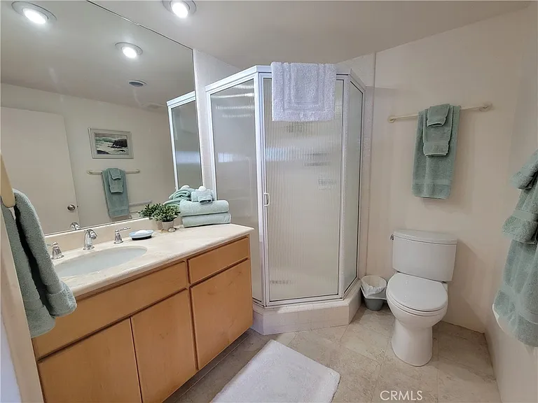 53 Blue Lagoon — Photo 21