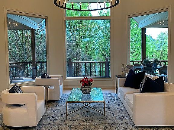 Formal Living - Entry