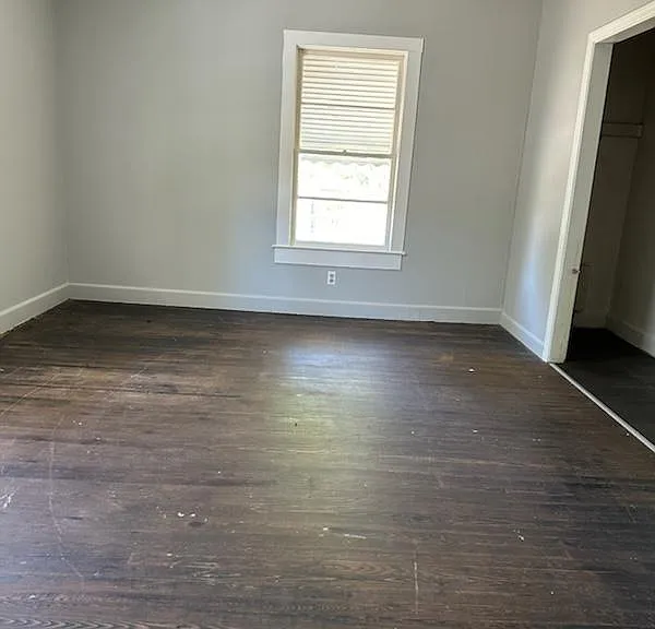 360 Farley St — Photo 4