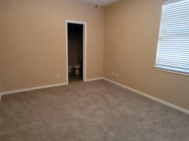 2100 Pipers Field Dr #46 — Photo 16