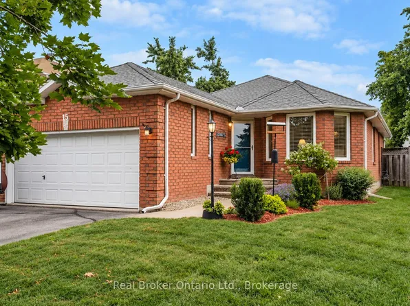 15 Neelands St, Barrie, ON L4N 7A1