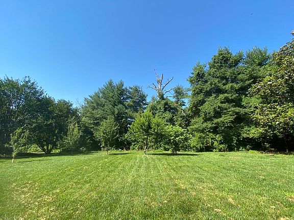 2nd image of 12160 Brookstone Dr