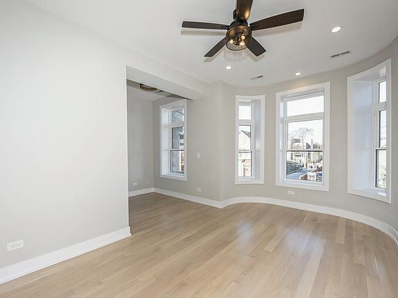 2nd image of 1541 N Washtenaw Ave #1