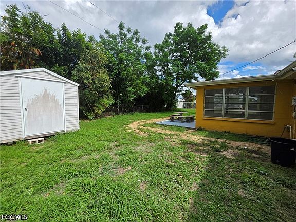 3rd image of 102 Connecticut Rd