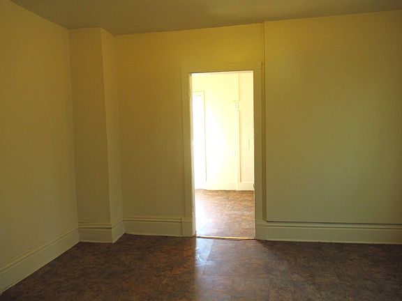 Alternate view 2nd floor living room