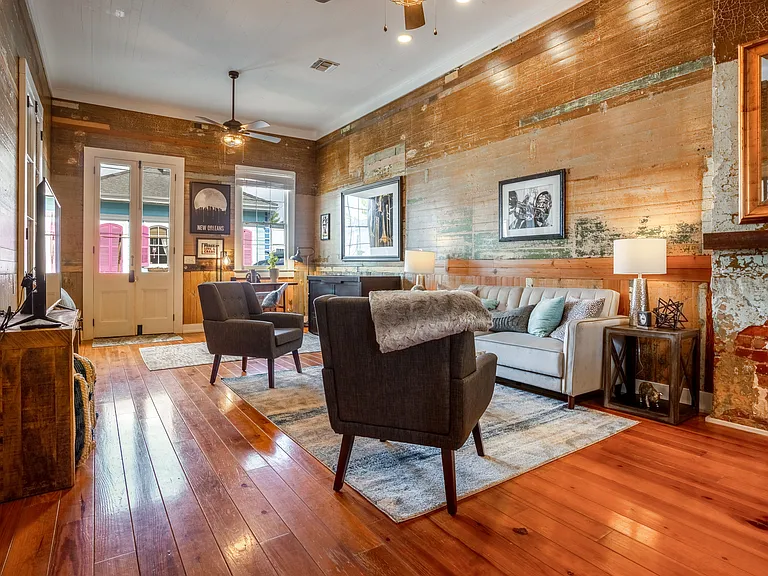 1001 Bartholomew St — Photo 4
