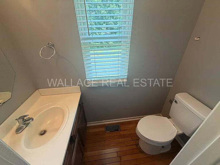 1209 Halifax Rd — Photo 8