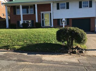 1522 Greenbrier Dr, Huntington, WV 25704