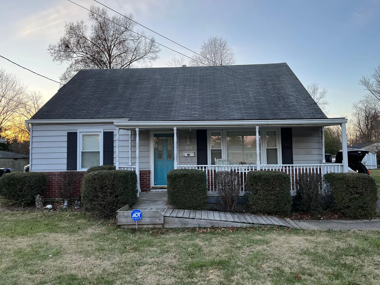 7414 Peggy Ave photo 1