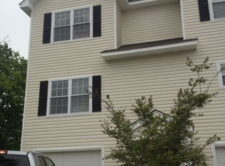 4137 Perrine St, Charleston, SC 29414