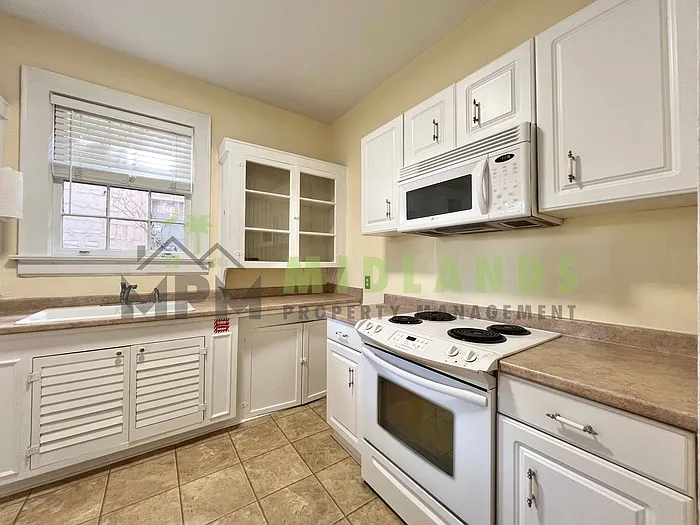 2501 Blossom St — Photo 42
