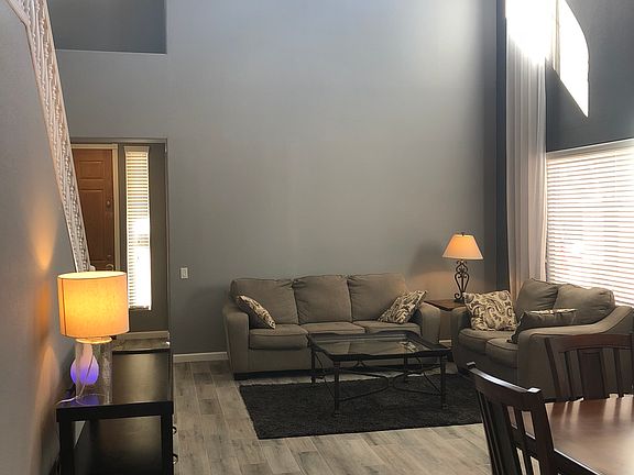5th image of 902 E Indian Wells Pl