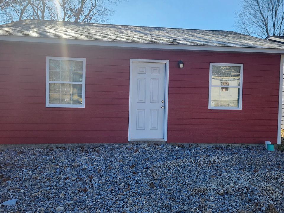 1st image of 134 Ellis Ave