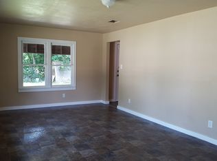 935 Campbell St, Seguin, TX 78155