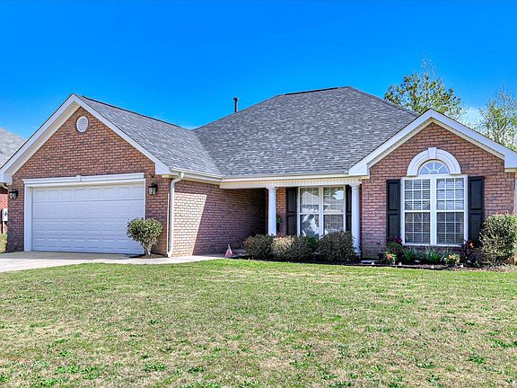 2nd image of 3204 Lexington Way