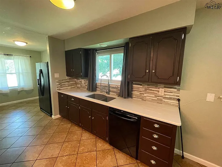 2801 McNiel Ave — Photo 10