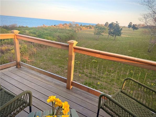 7 Clarkes Village Rd, Jamestown, RI 02835